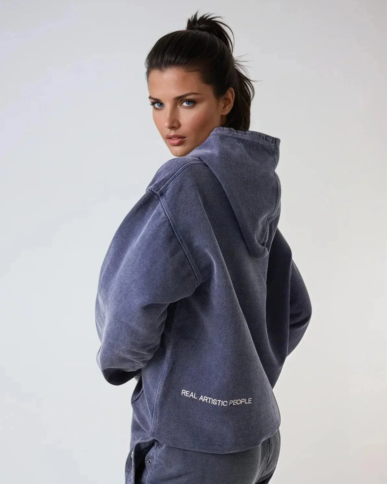 How Hoodies Add Comfort and Style to Your Spring Wardrobe
