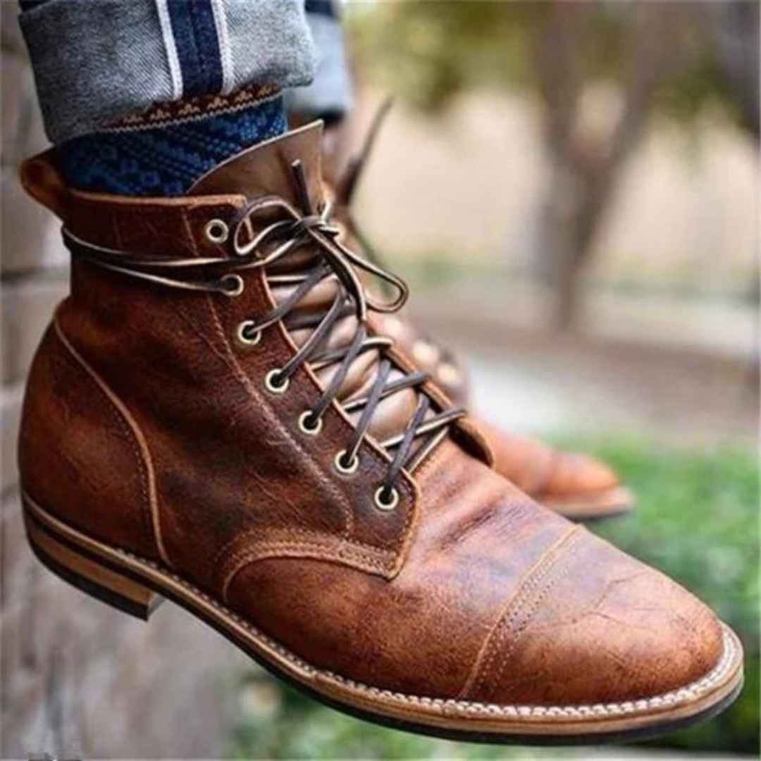 Stylish Men's Leather Boots with Comfortable Fit