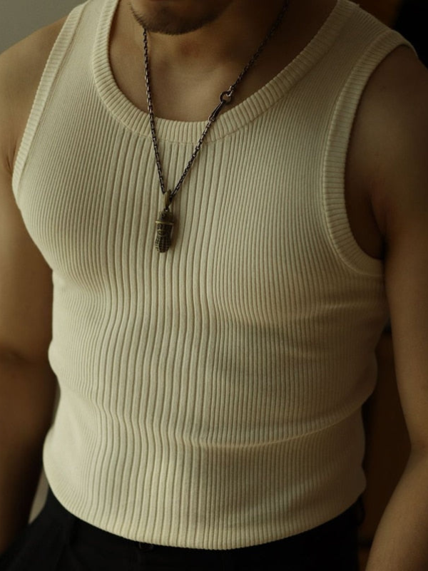 Men’s Classic Knitted Tank Top with Ribbed Crew Neck Design
