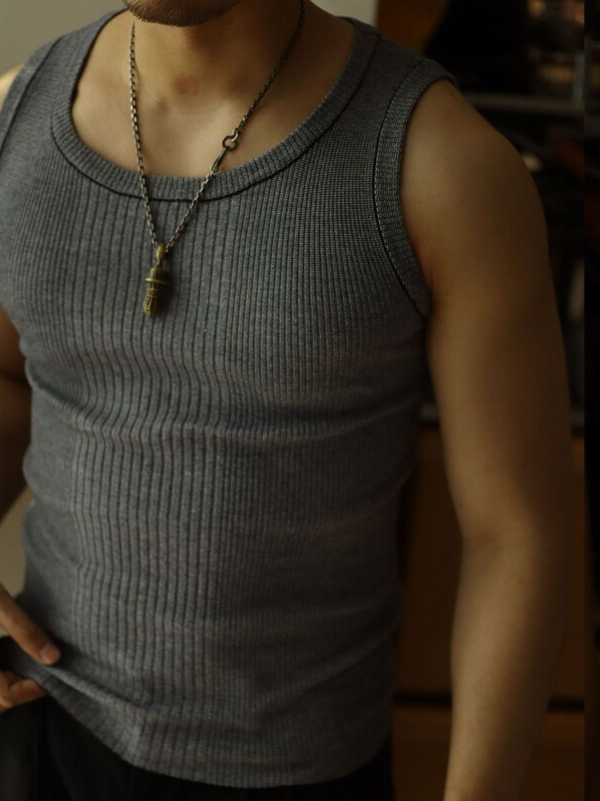 Men’s Classic Knitted Tank Top with Ribbed Crew Neck Design