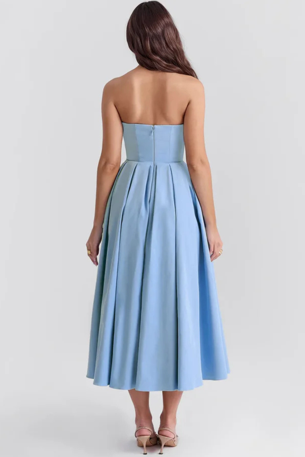 Elegant Women’s Bandeau Midi Dress with Feminine Flowing Fit