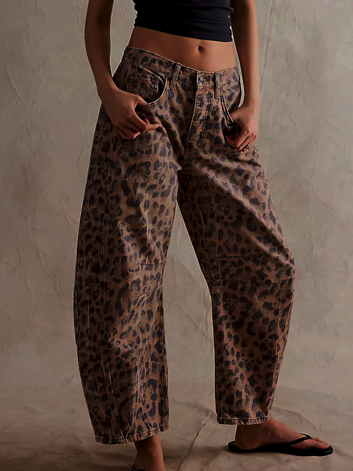 Stylish Leopard Print Barrel Jeans for Women