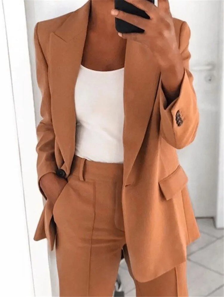 Women's Tailored Blazer & Straight-Leg Pants Set