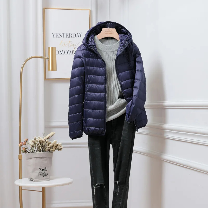 Stylish Women's Puffer Jacket - Lightweight and Water-Resistant