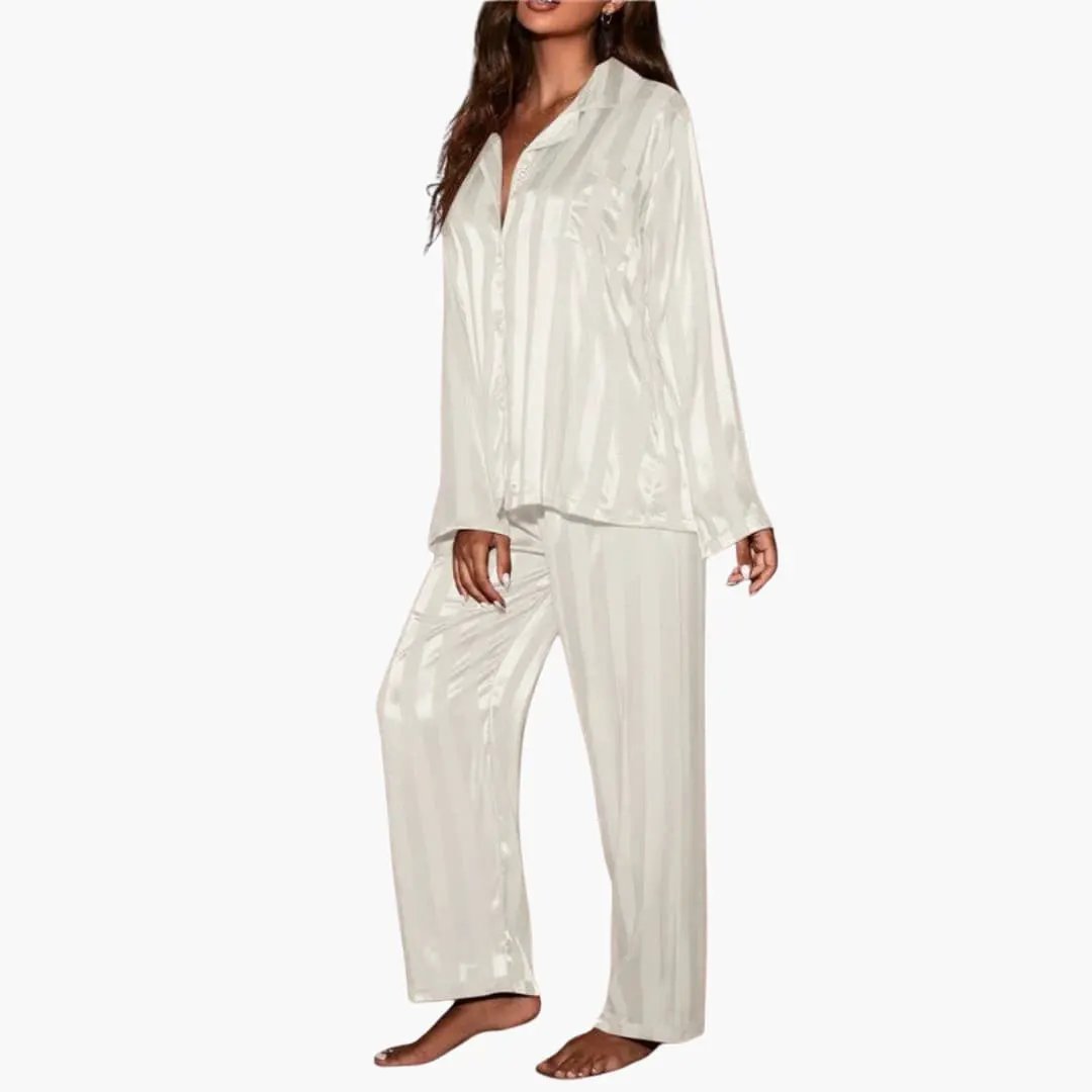 Women’s Relaxed Fit Loungewear Sleepwear Set