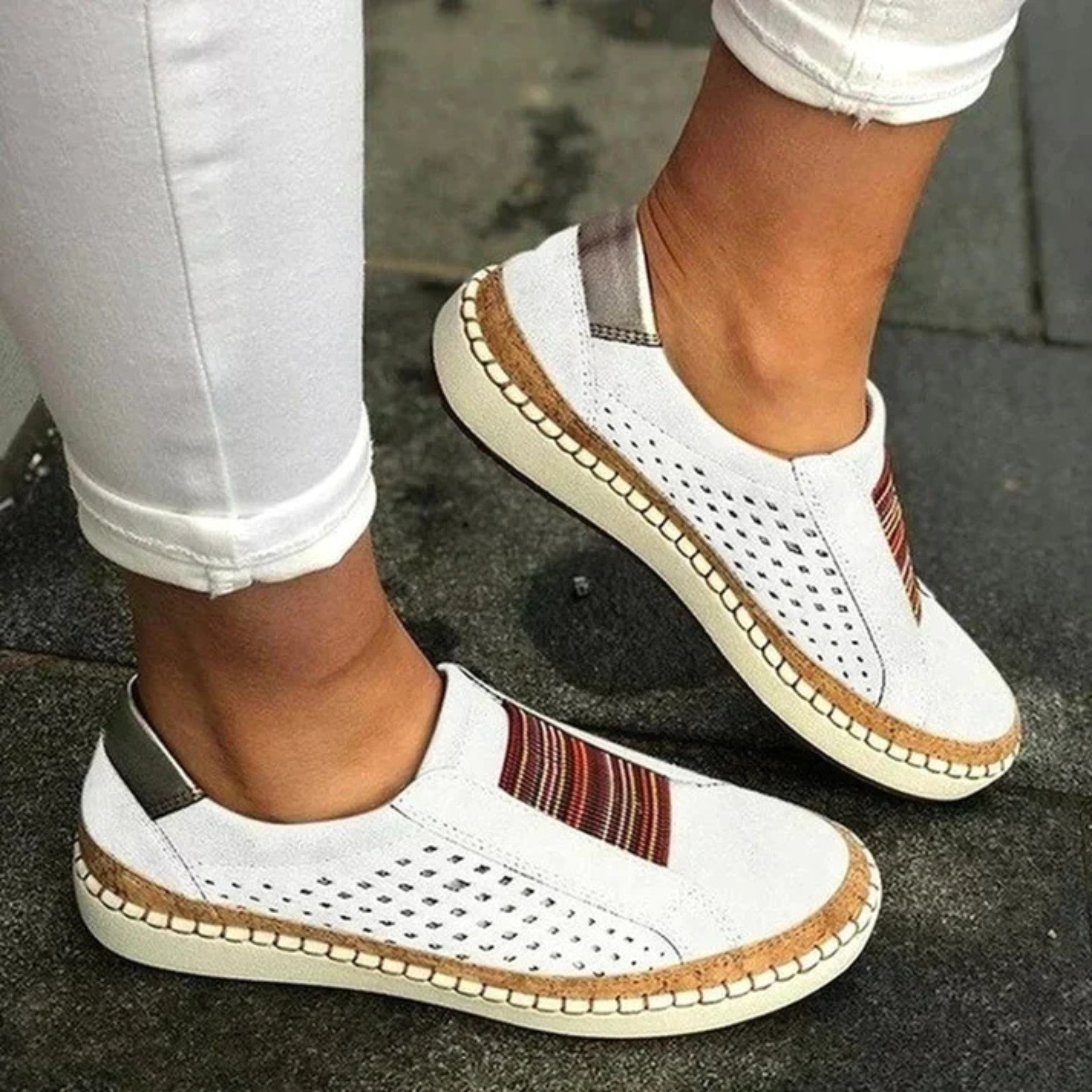 #Color_White