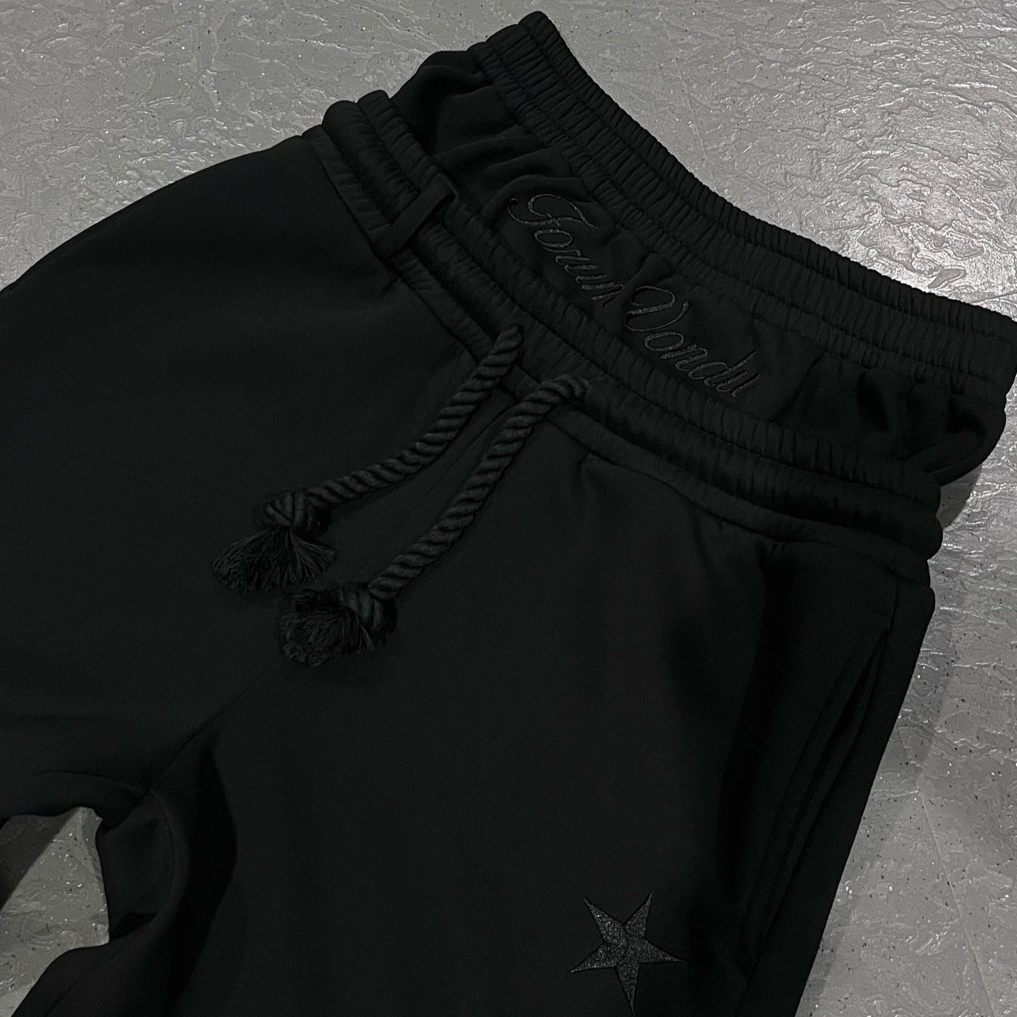 #Color_Black