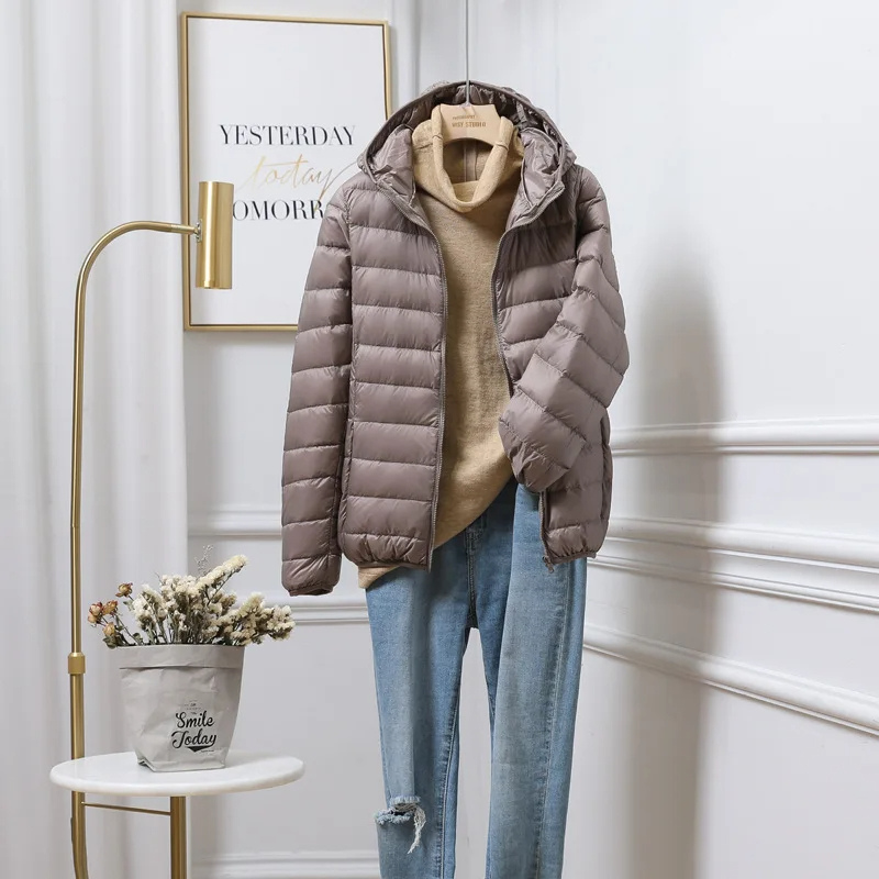 Stylish Women's Puffer Jacket - Lightweight and Water-Resistant