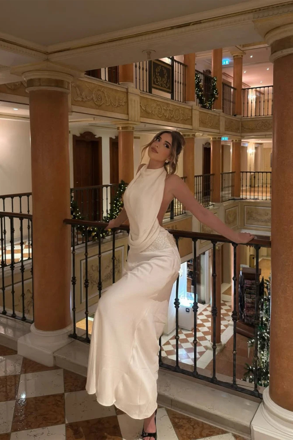 Women’s Sleeveless Open Back Bodycon Formal Maxi Gown