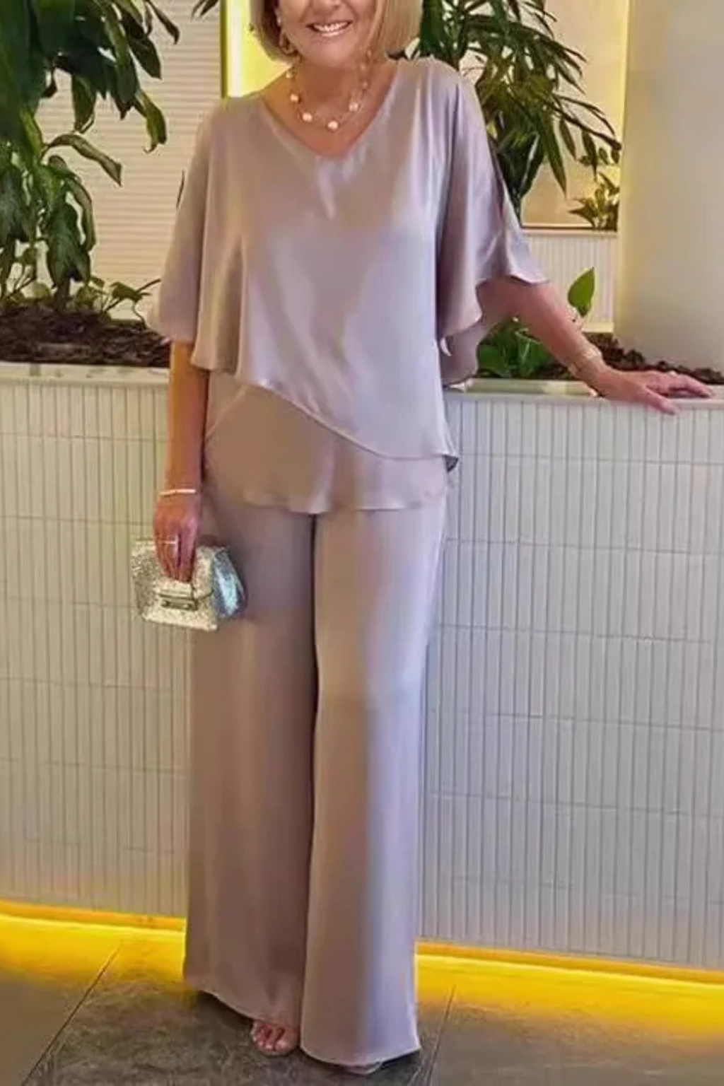 Elegant Two-Piece Flowing Lounge Set for Women