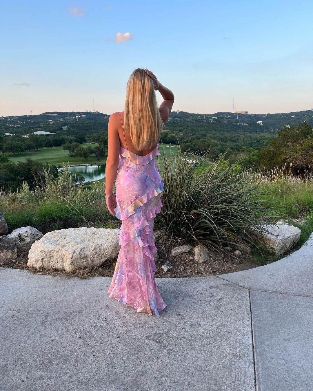 Women's Romantic Open-Back Ruffle Maxi Dress with Layered Detailing