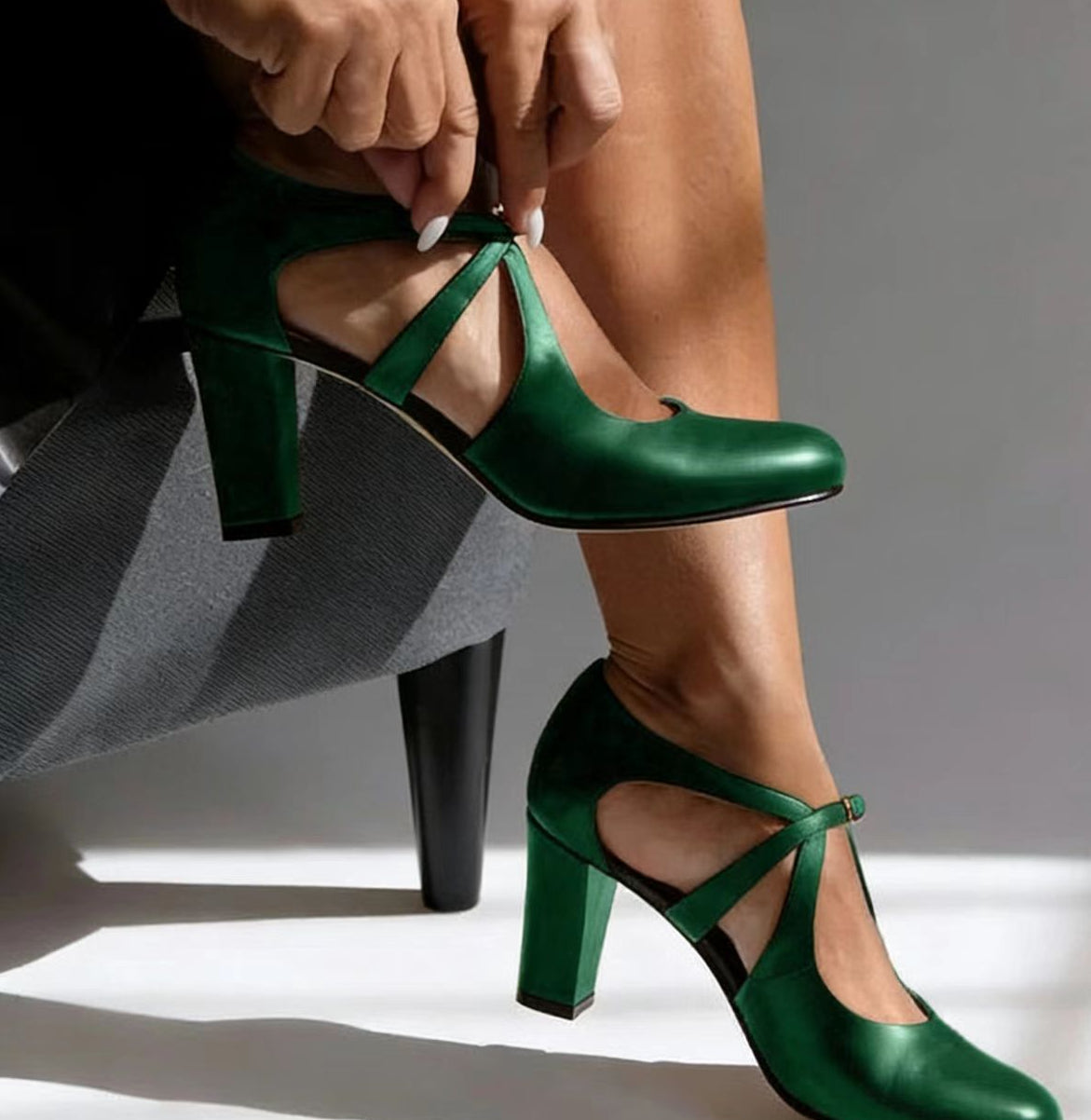 Women's Ankle Strappy Block Heel Pumps