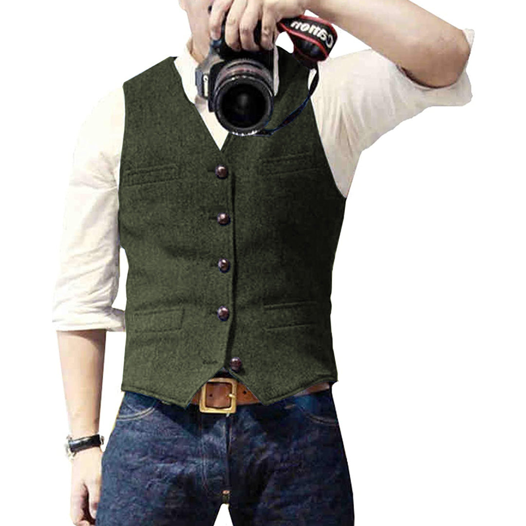 Stylish men's summer vest with elegant fit