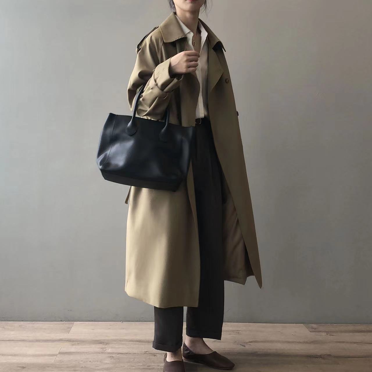 Stylish Women's Waterproof Long Trench Coat with Notched Collar