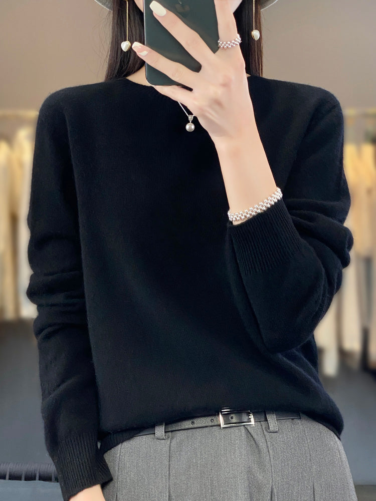 Women’s Relaxed Fit Crew Neck Knit Sweater