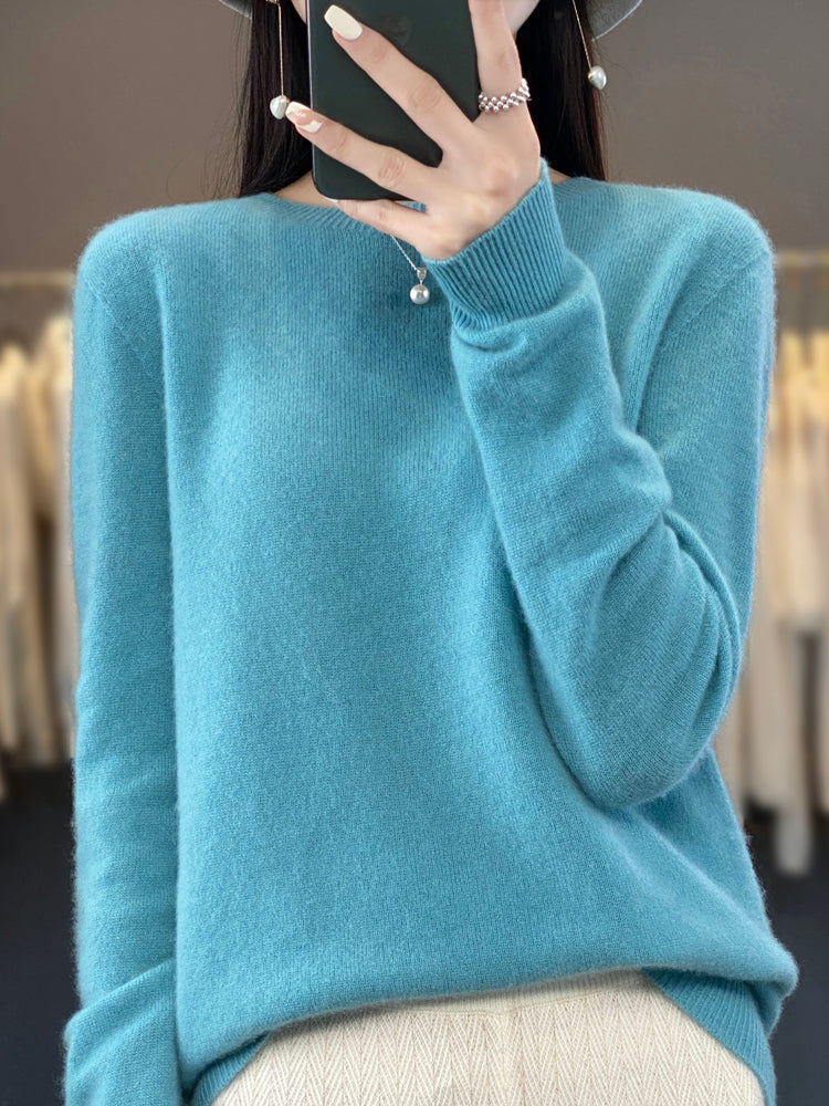 Women’s Relaxed Fit Crew Neck Knit Sweater