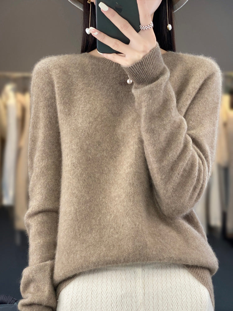 Women’s Relaxed Fit Crew Neck Knit Sweater