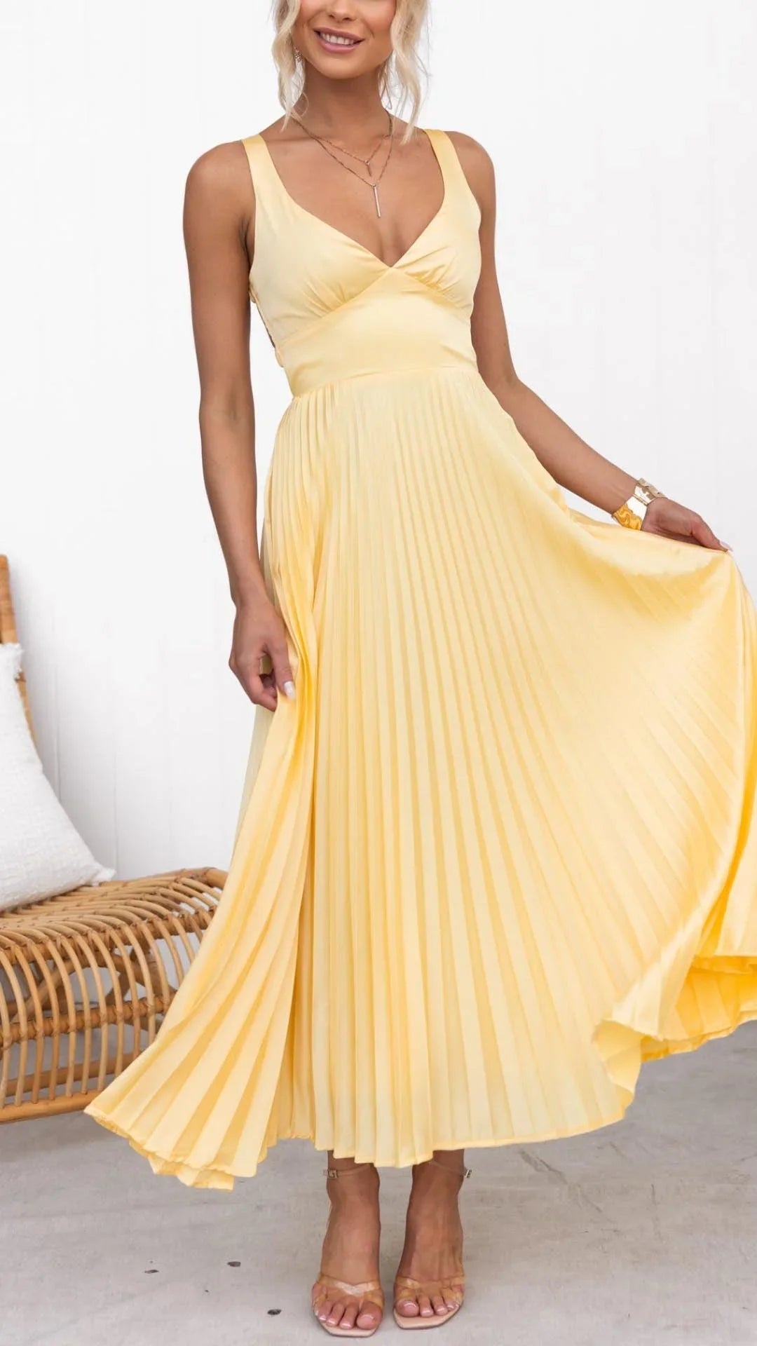 Gwenyth - Women’s yellow maxi dress with v-neck