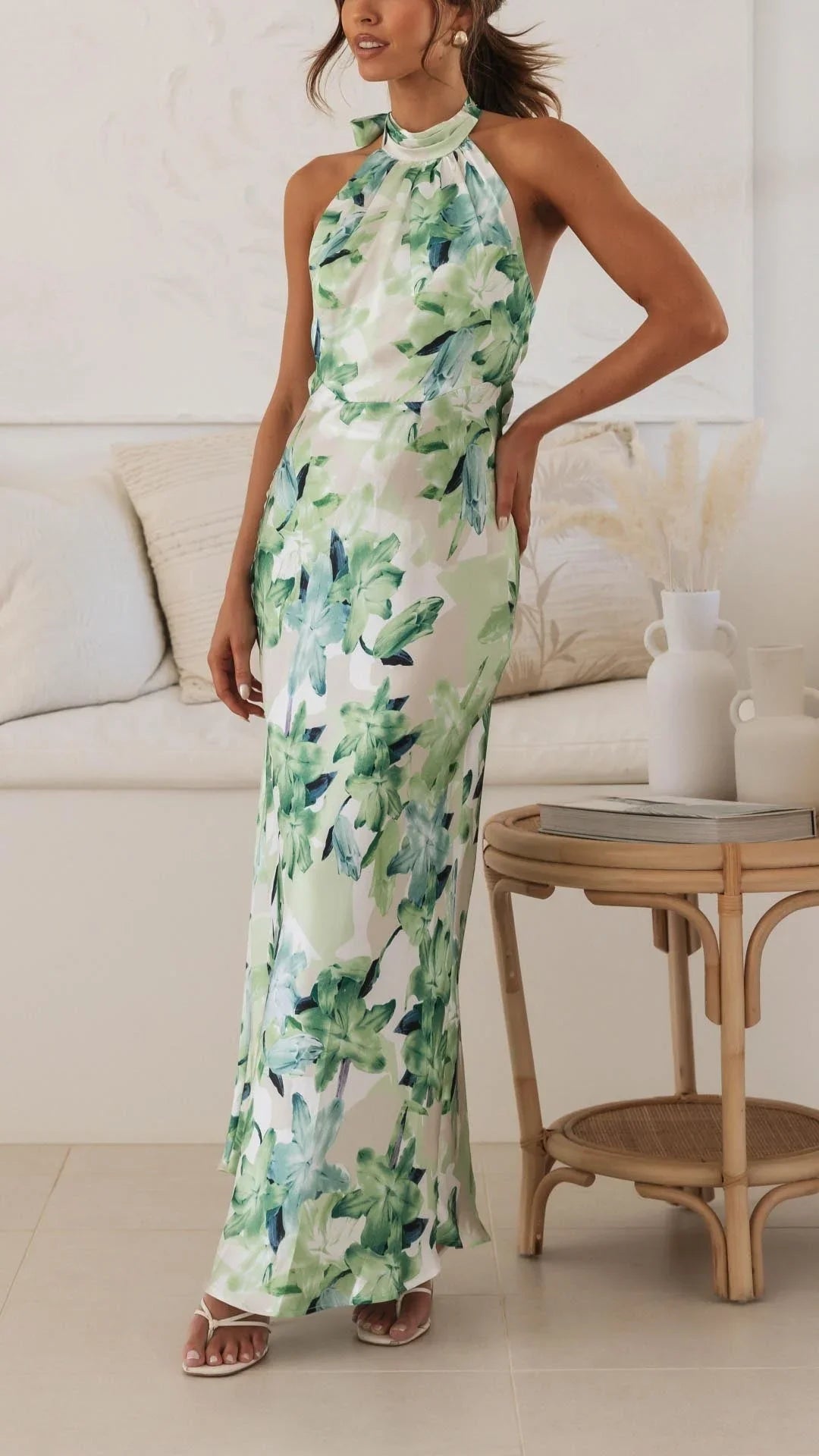 Keylin - Women’s floral patterned halter maxi dress