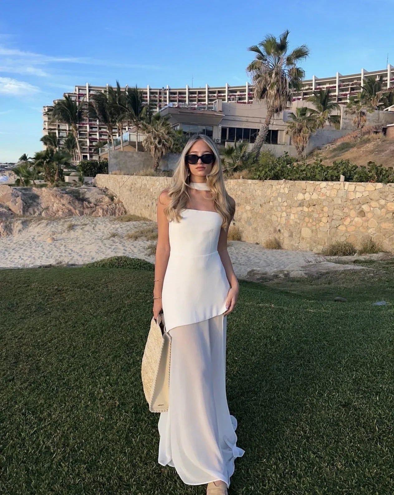 #Color_White