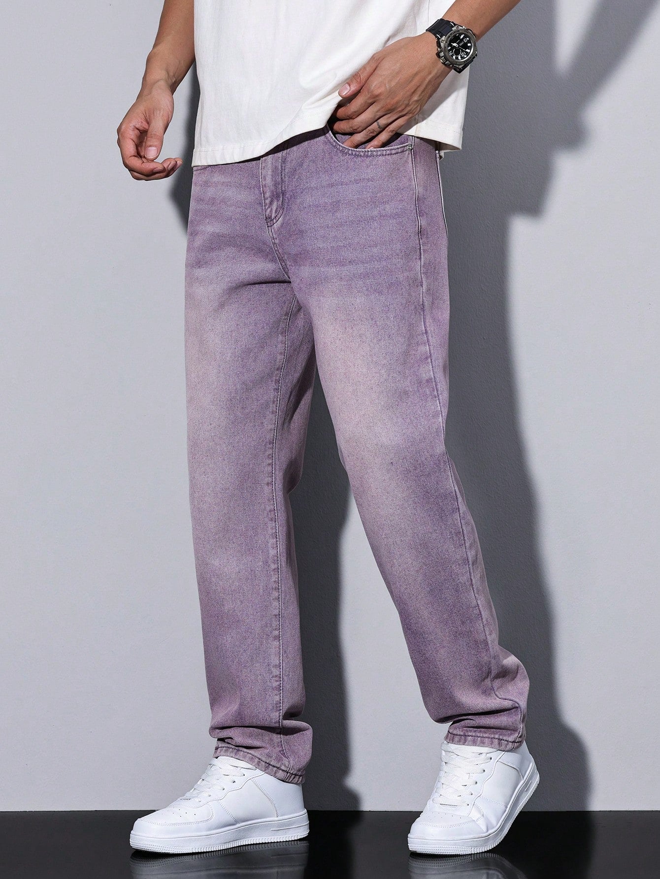 Men's Relaxed Fit Straight Leg Jeans