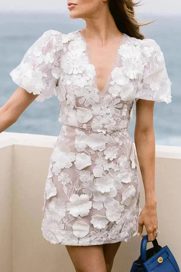 Women’s Floral Appliqué Puff Sleeve Mini Dress