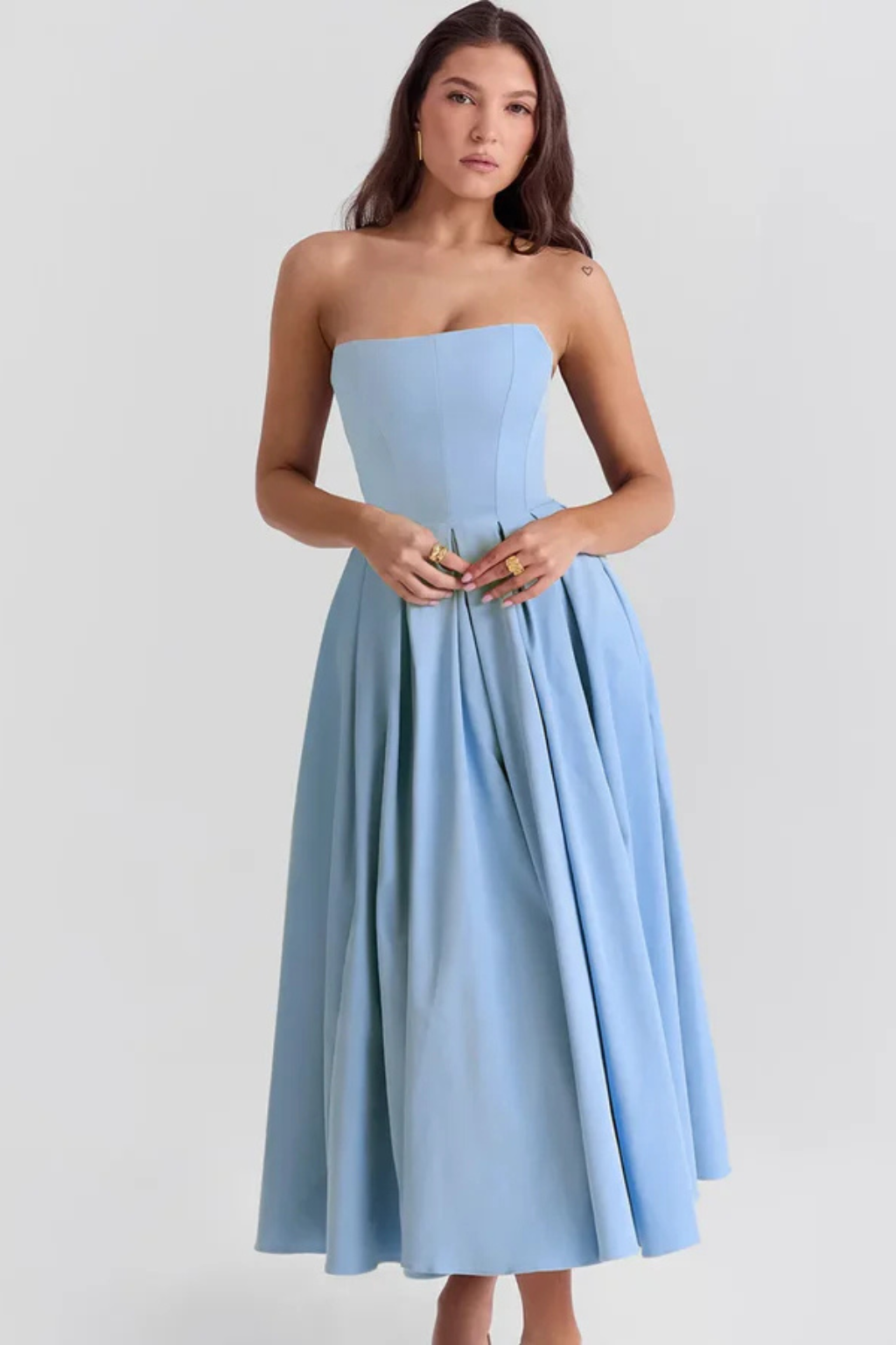 Elegant Women’s Bandeau Midi Dress with Feminine Flowing Fit