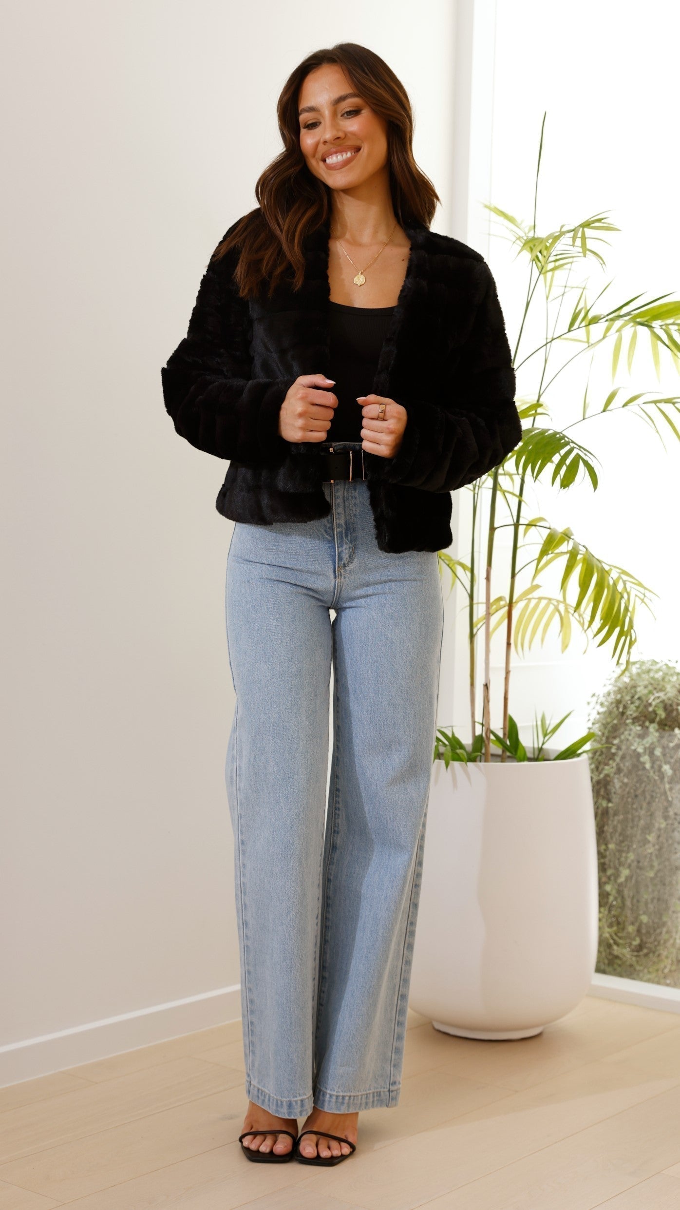 Stylish Luxury Women's Crop Jacket