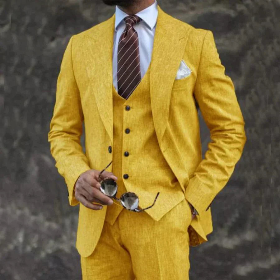 Stylish Three-Piece Men's Suit with Light Turned-Down Collar
