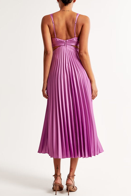 Elegant Pleated Maxi Dress with Flattering Fit