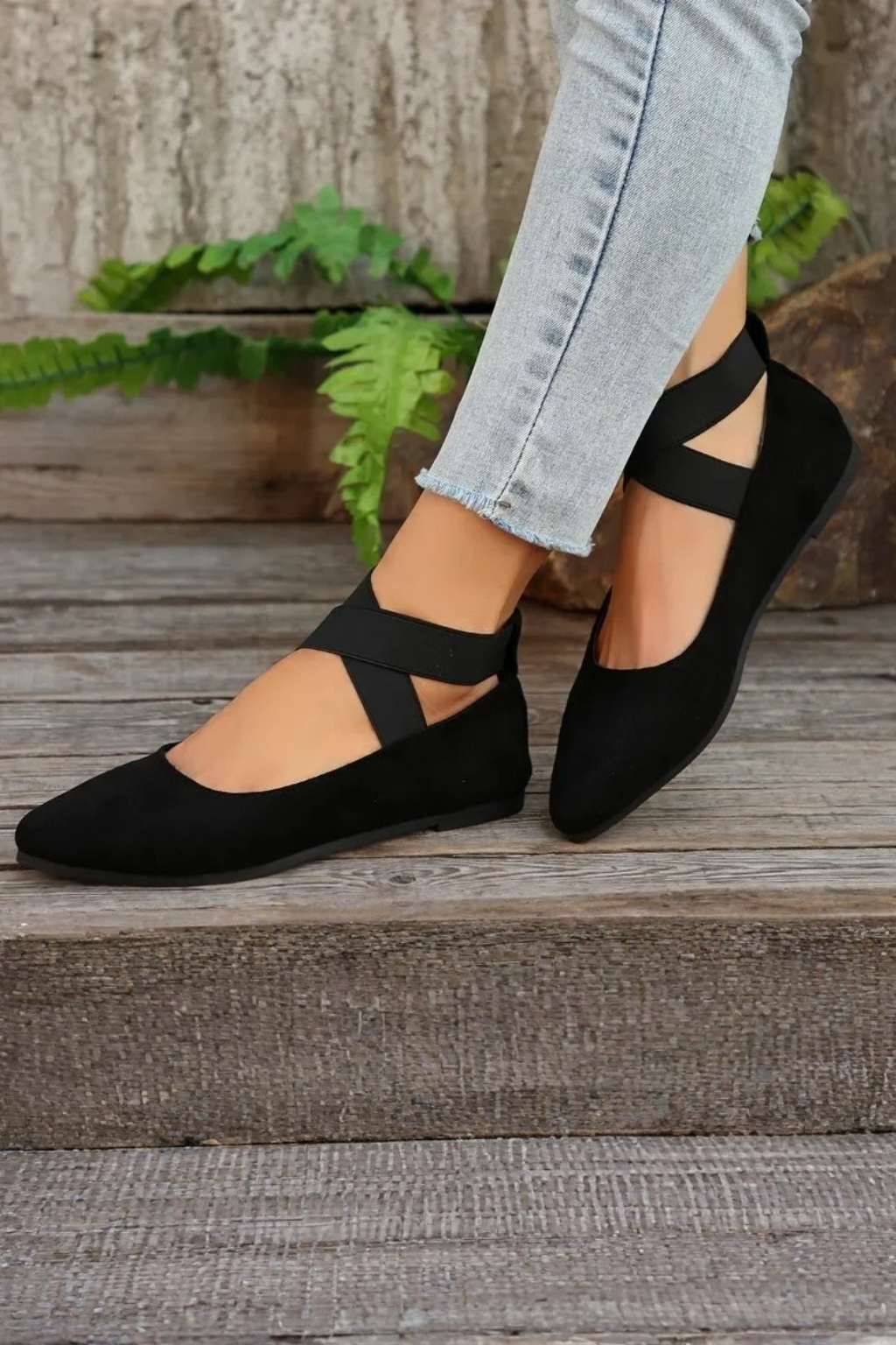 Women’s Pointed Toe Mary Jane Flats for Everyday Comfort