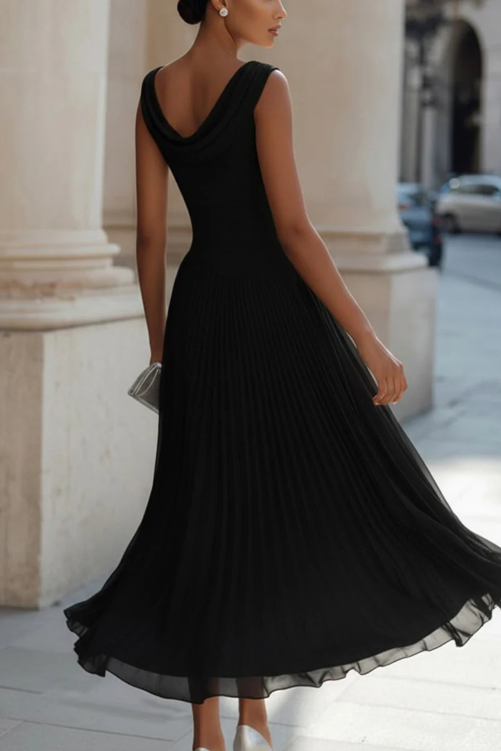 Elegant Sleeveless Flowing Midi Dress for Women