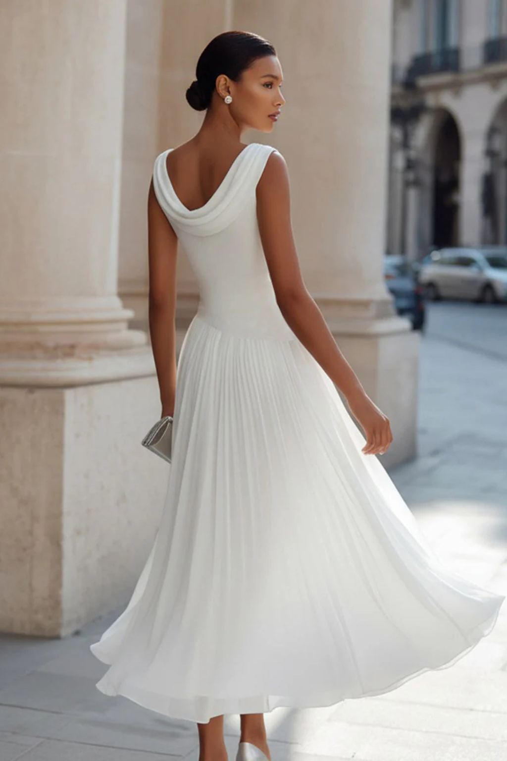 Elegant Sleeveless Flowing Midi Dress for Women