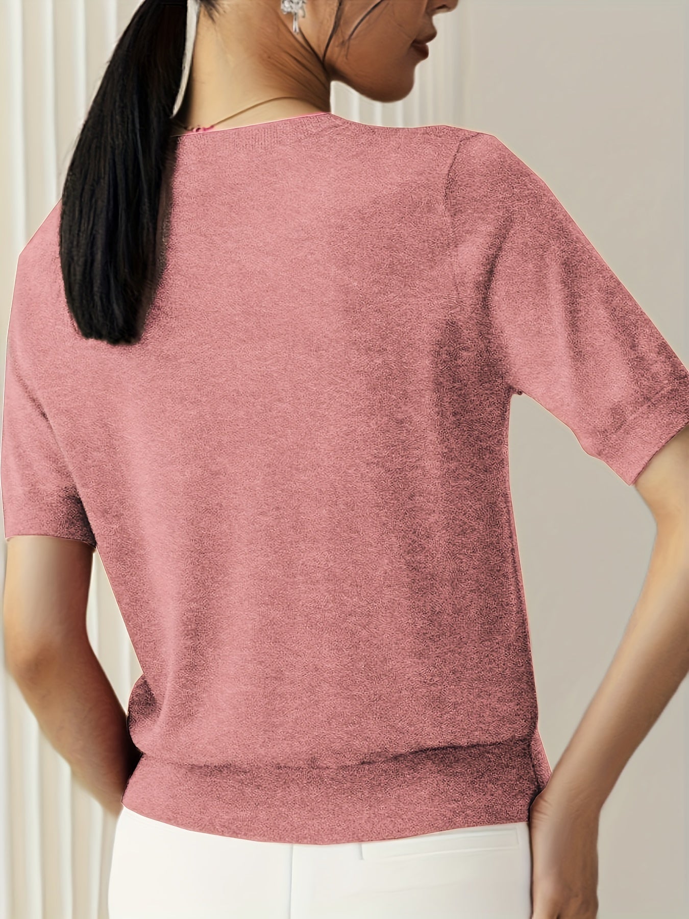 Stylish Women's Knitted Top with Short Sleeves