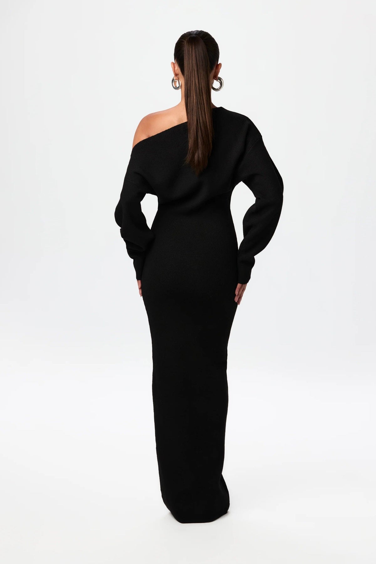 Women’s Off-Shoulder Long Sleeve Maxi Dress with Fitted Waist