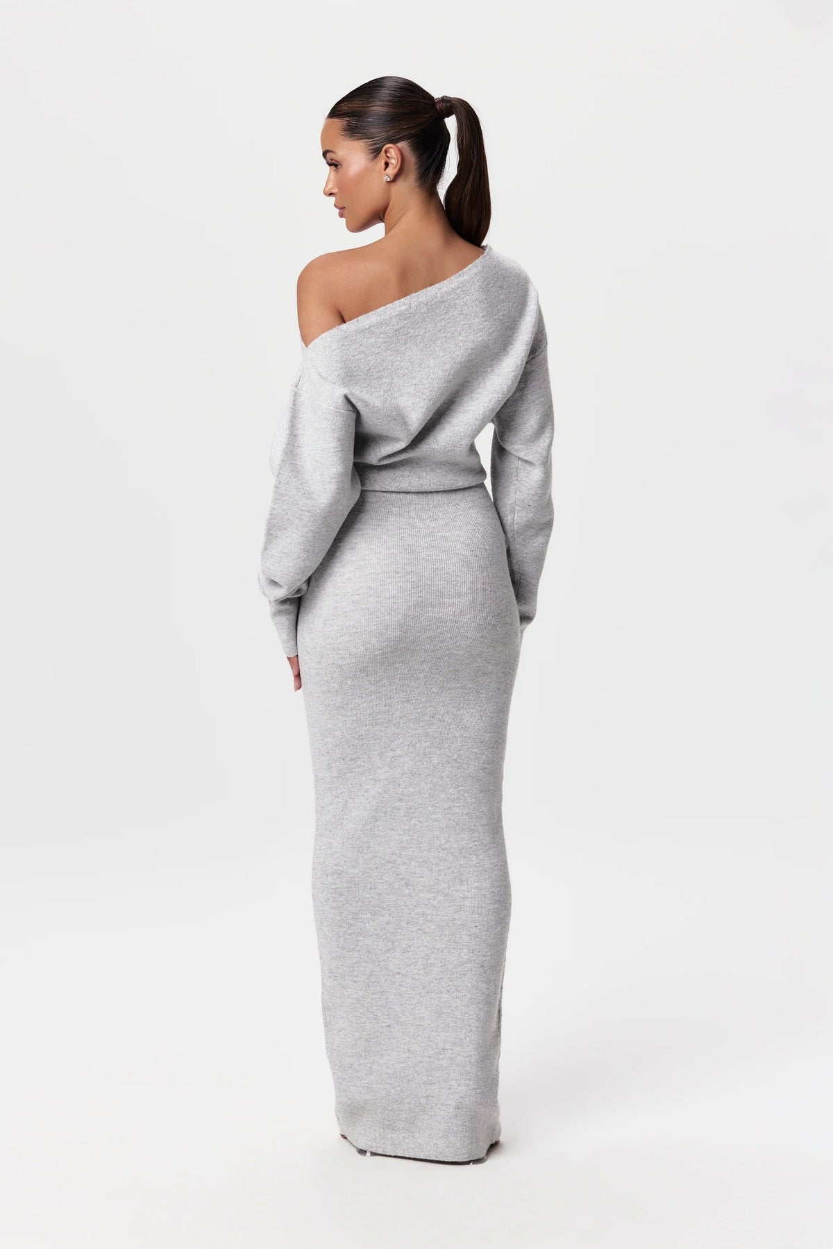 Women’s Off-Shoulder Long Sleeve Maxi Dress with Fitted Waist