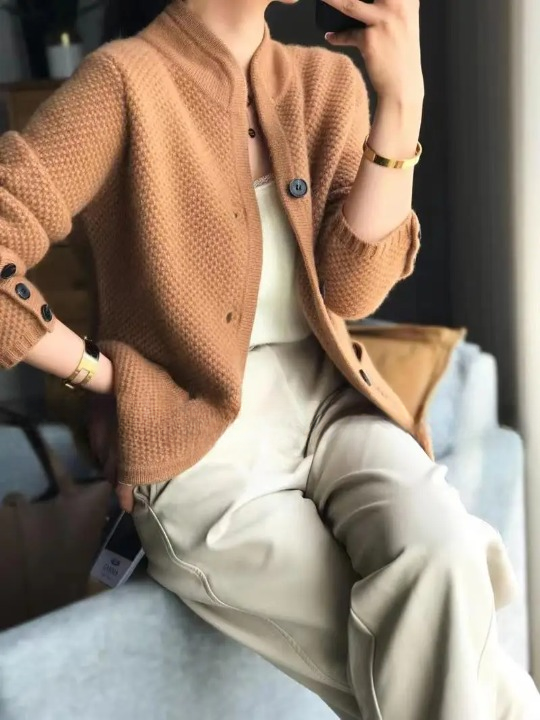Women’s Button Front Knit Cardigan with Pockets