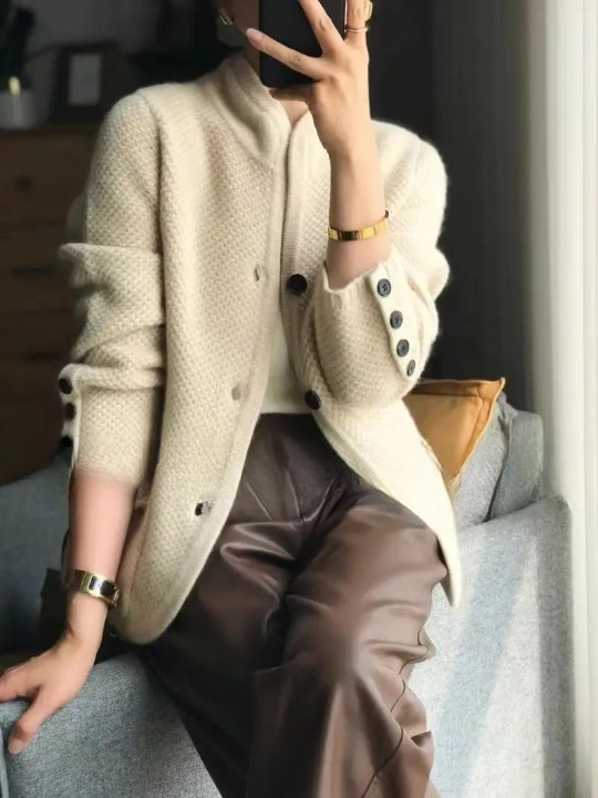 Women’s Button Front Knit Cardigan with Pockets