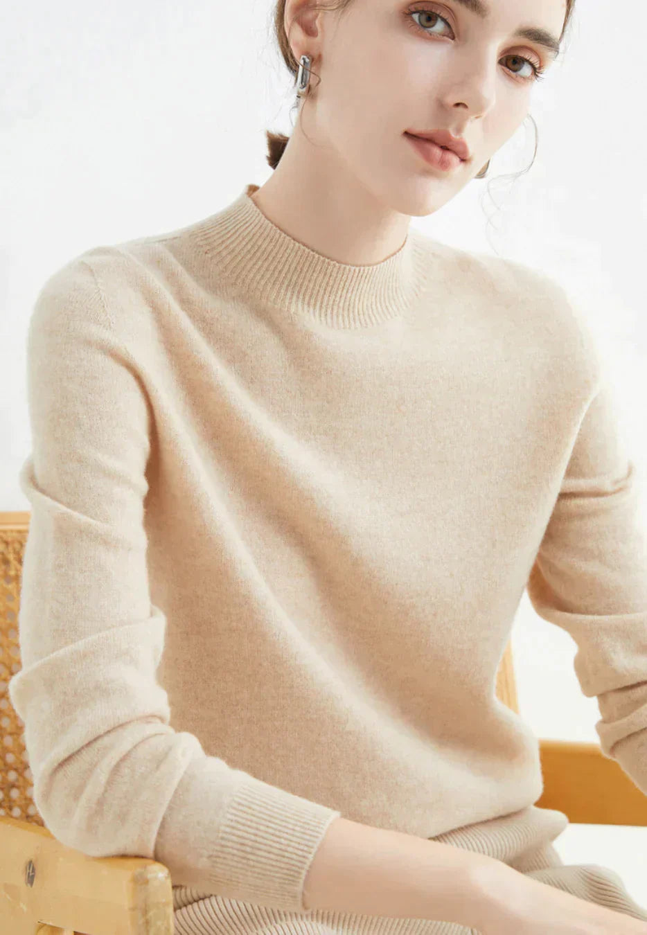 Women’s Classic Crew Neck Knit Sweater