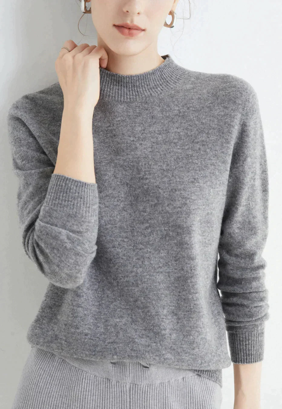 Women’s Classic Crew Neck Knit Sweater