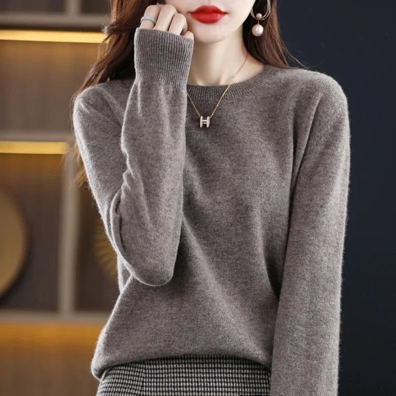 Women’s Elegant Classic Crew Neck Sweater
