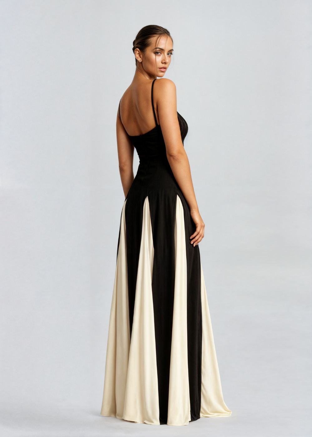 Chic Long Maxi Dress with Flattering Fit