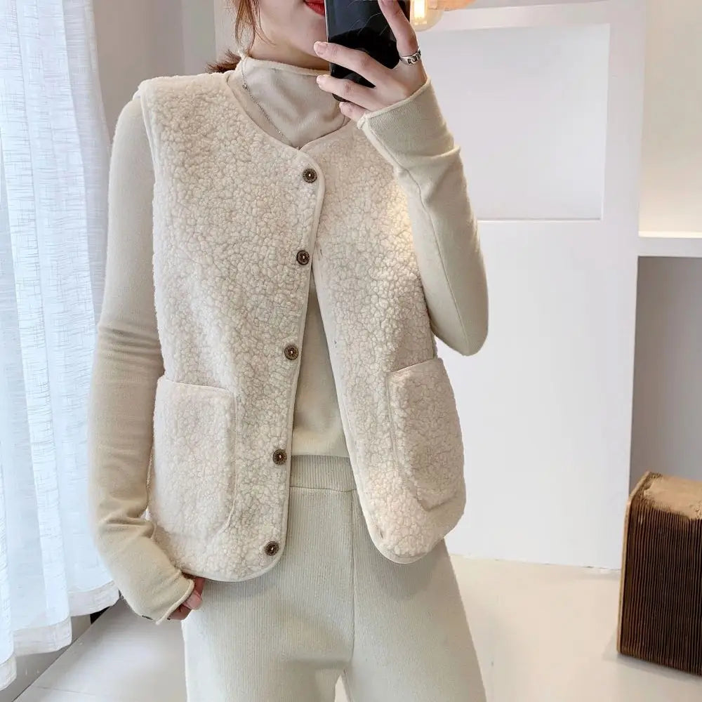 Warm Fashionable Vest for Women - Stylish and Comfortable