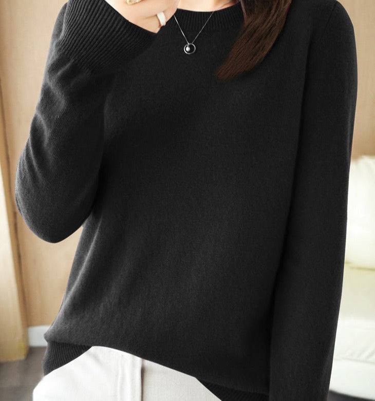Women's Classic Round Neck Sweater