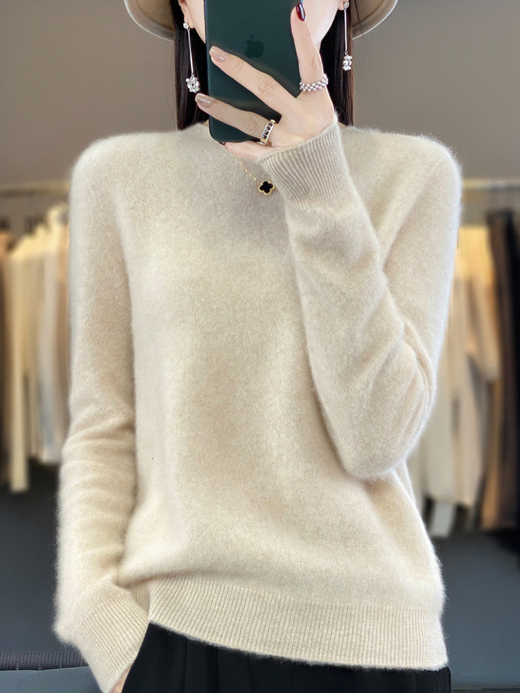 Women’s Relaxed Fit Crew Neck Knit Sweater