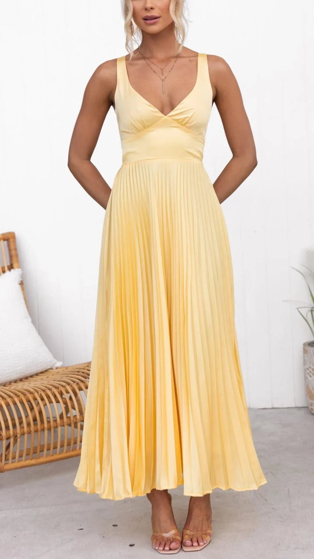 Gwenyth - Women’s yellow maxi dress with v-neck