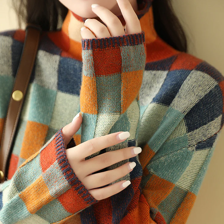 Women’s Multicolor Plaid Cozy Knit Sweater