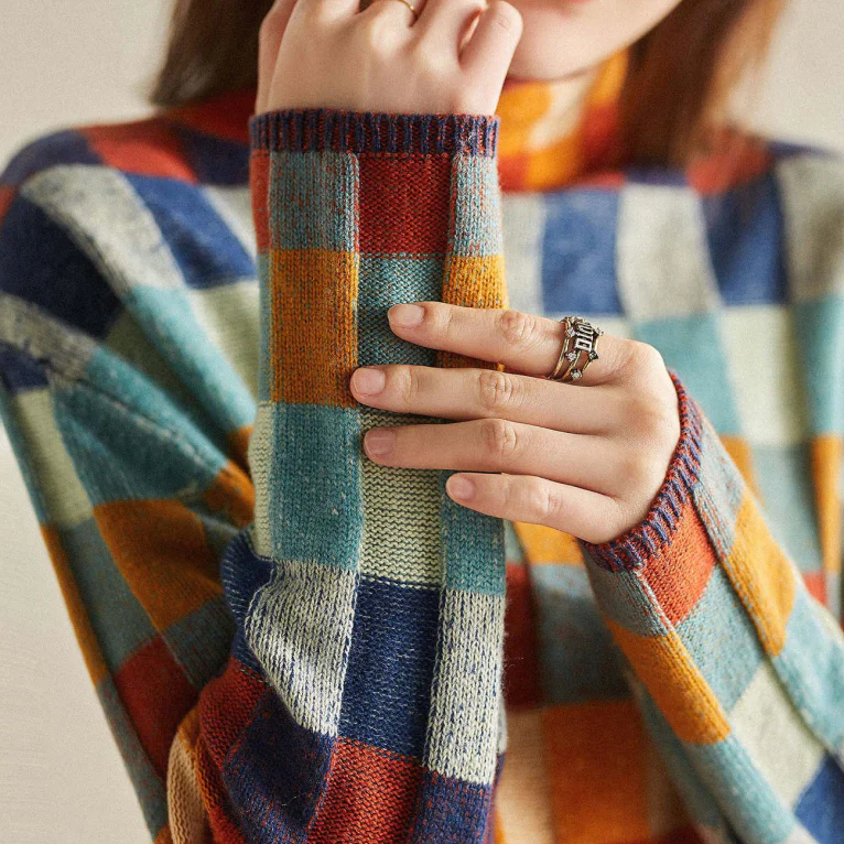 Women’s Multicolor Plaid Cozy Knit Sweater