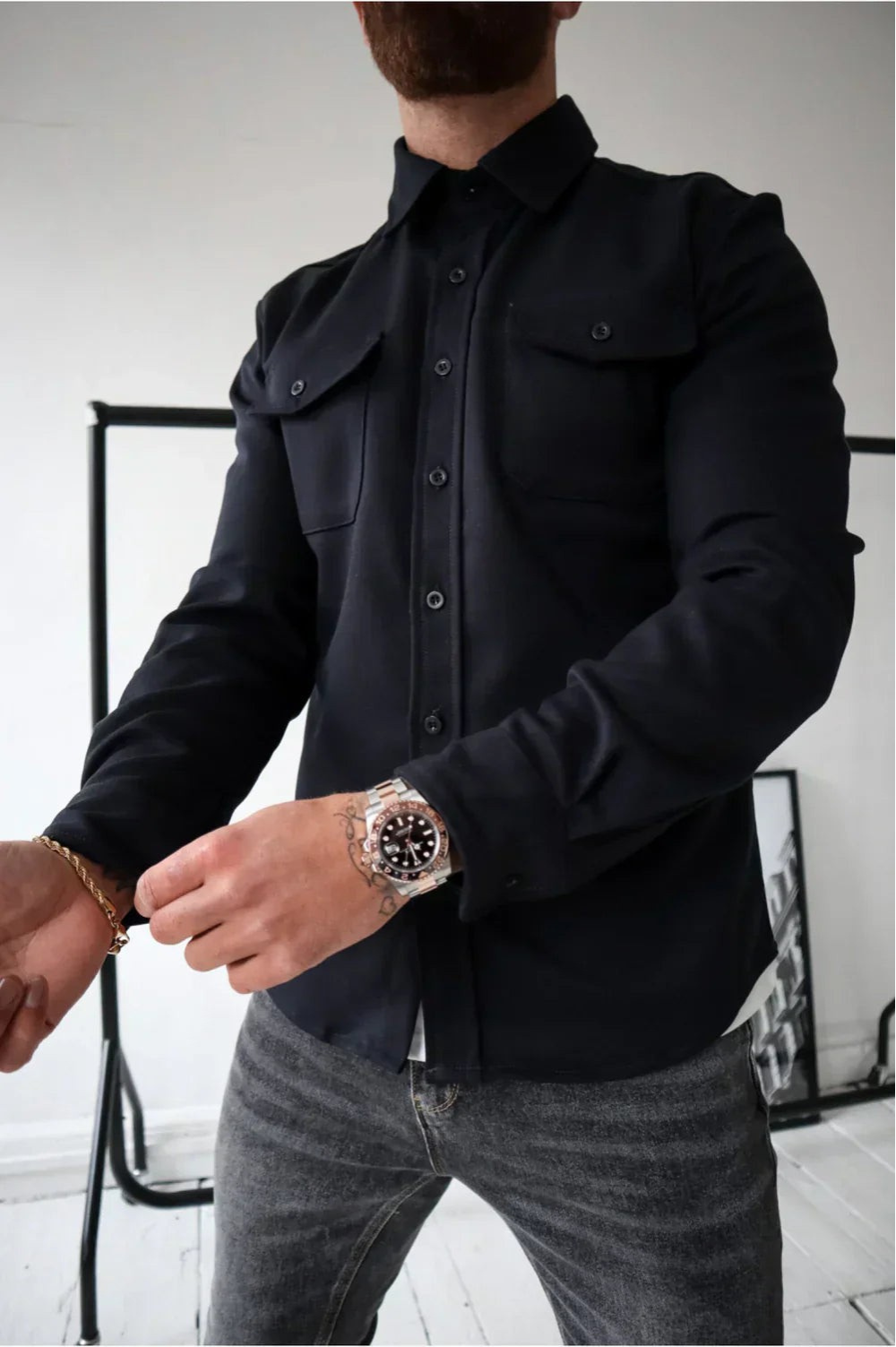Men’s Button-Up Overshirt with Utility-Inspired Design