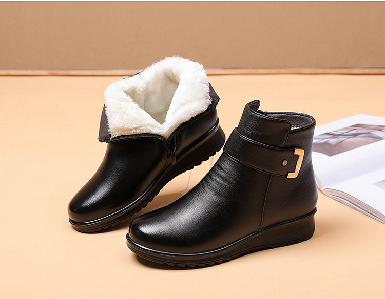 Women’s Faux Fur Lined Ankle Boots